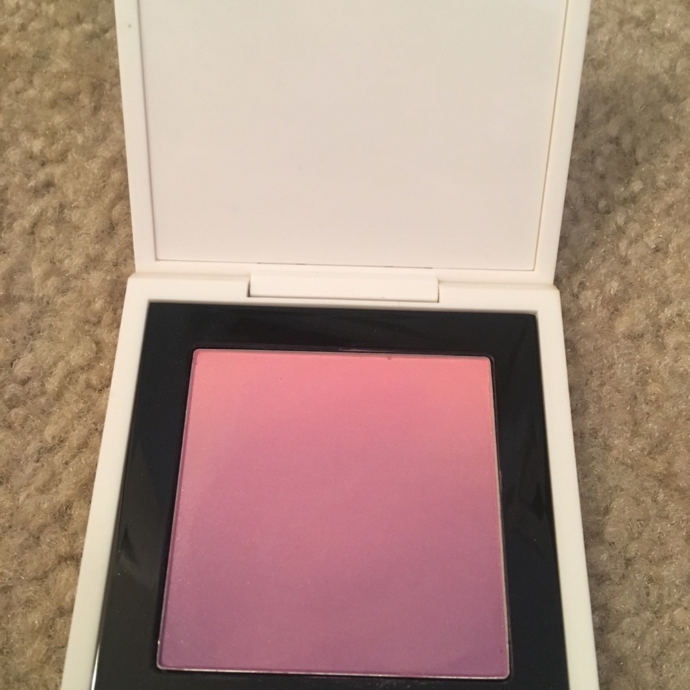 Limited edition Mac ombre blush